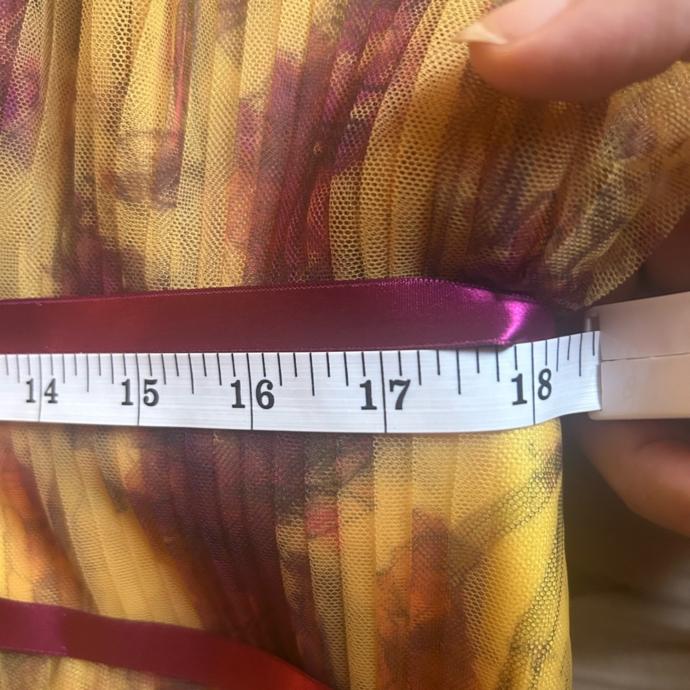 Dress - Picture 13 of 14